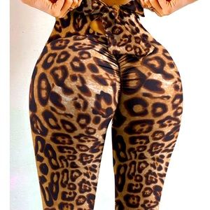 CBR- Scrunch Booty Leggings w/ Back Bow 🎀🐆🎀